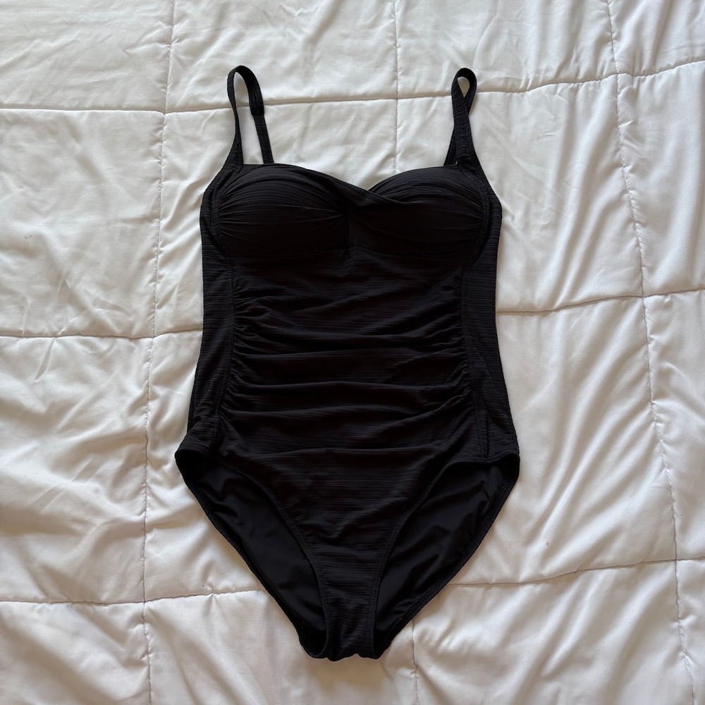 Nip Tuck Swim Black Ruched One Piece Swimsuit Multi Fit Cup Size US 10 Beach